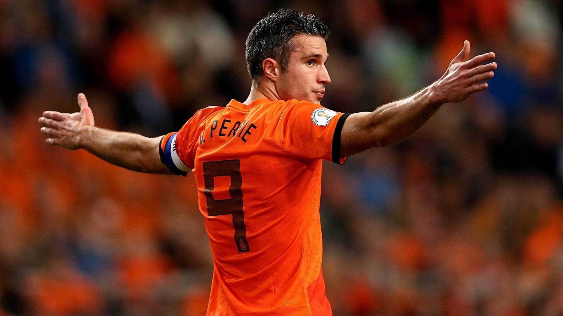 C罗梅开二度助利雅得胜利逆转取胜,生涯进球数突破900大关