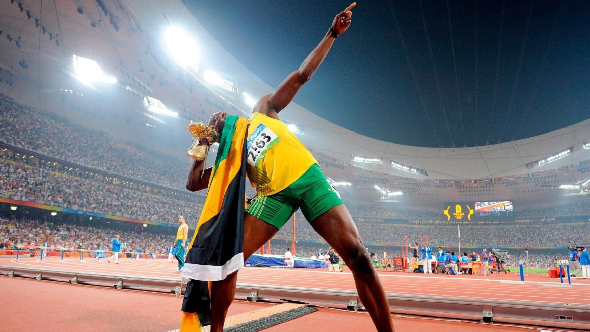 激烈角逐!全国高校接力赛决赛落幕,青春与速度点燃赛场